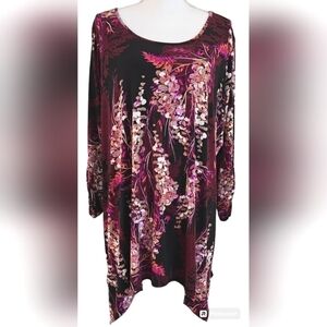 VIP BY AVENUE TUNIC SZ 22/24 PURPLE FLORAL